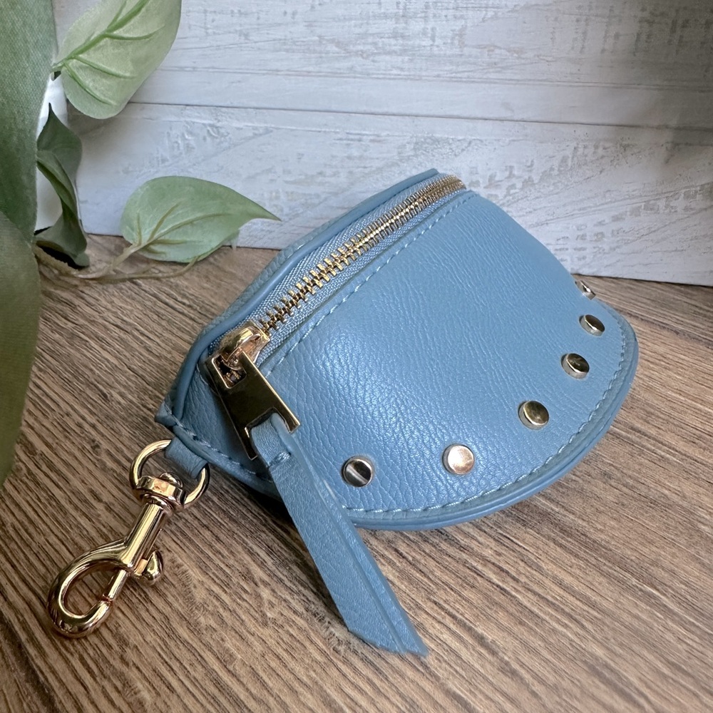 Universal Threads Clip On Blue & Gold  Pouch - Earth Tone Pouch
